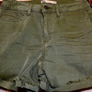 Green high rise 5/27W shorts
